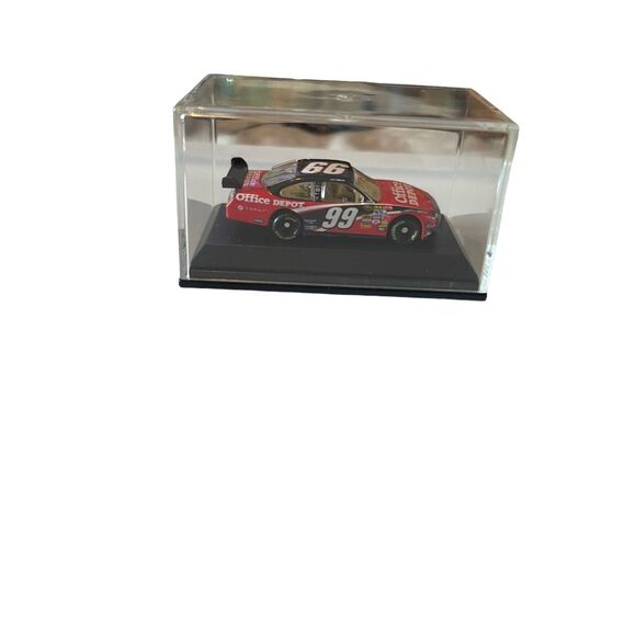 Motorsports Authentics Carl Edwards 2007 NASCAR Die-Cast Bristol Race Racecar - Picture 10 of 16